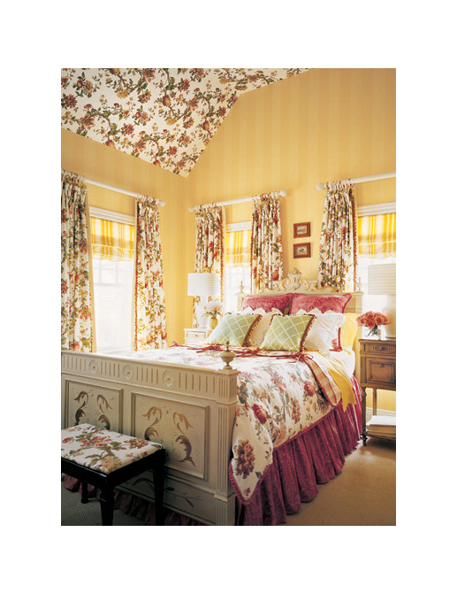 Обои Jaima Brown Chanticleer Lily-Yellow