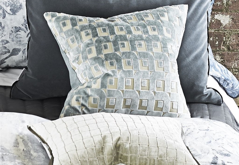 Ткань Designers Guild Pugin FDG2341/02