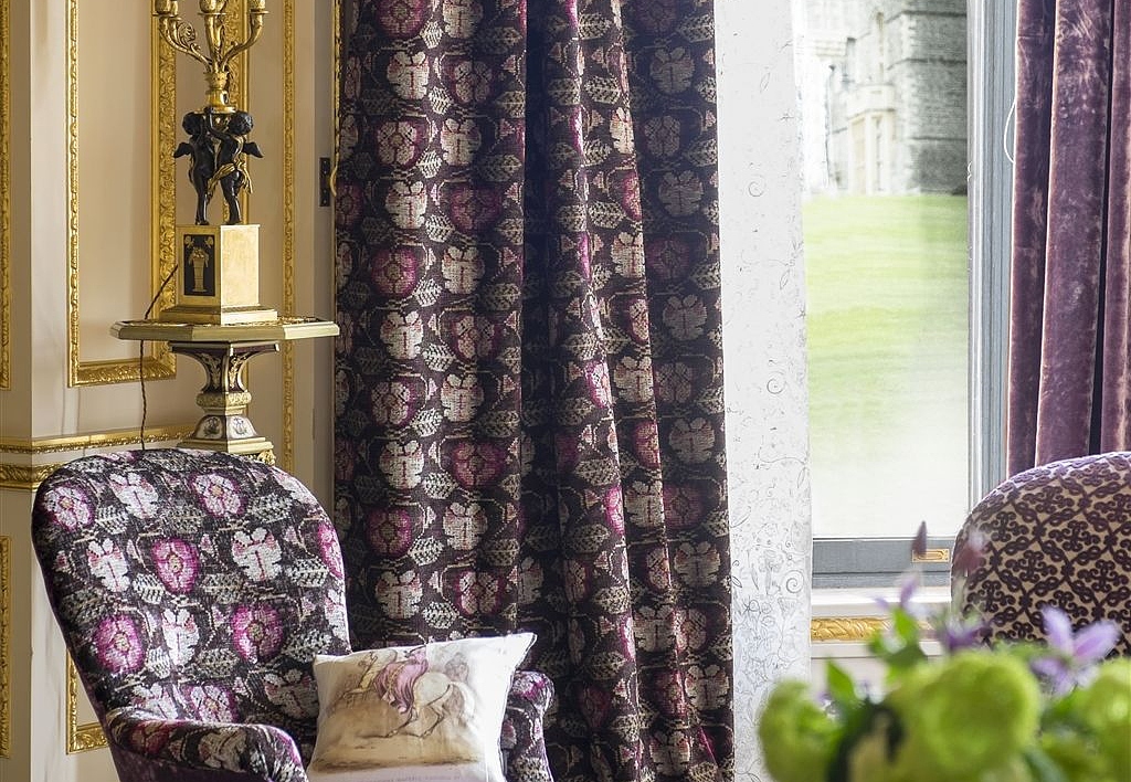 Ткань The Royal Collection Palace Damask FRC2403/02