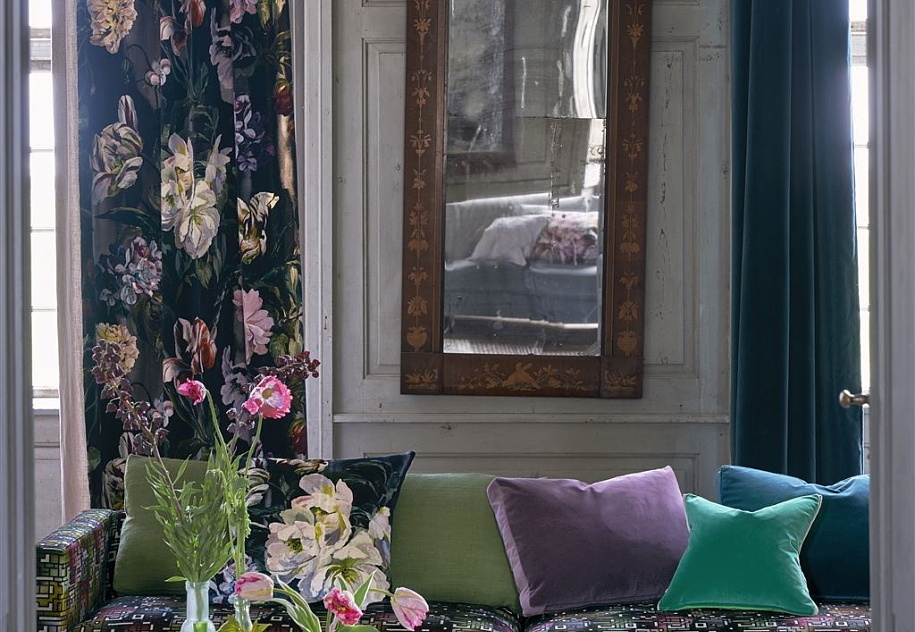 Ткань Designers Guild Tulipa Stellata FDG2760/01