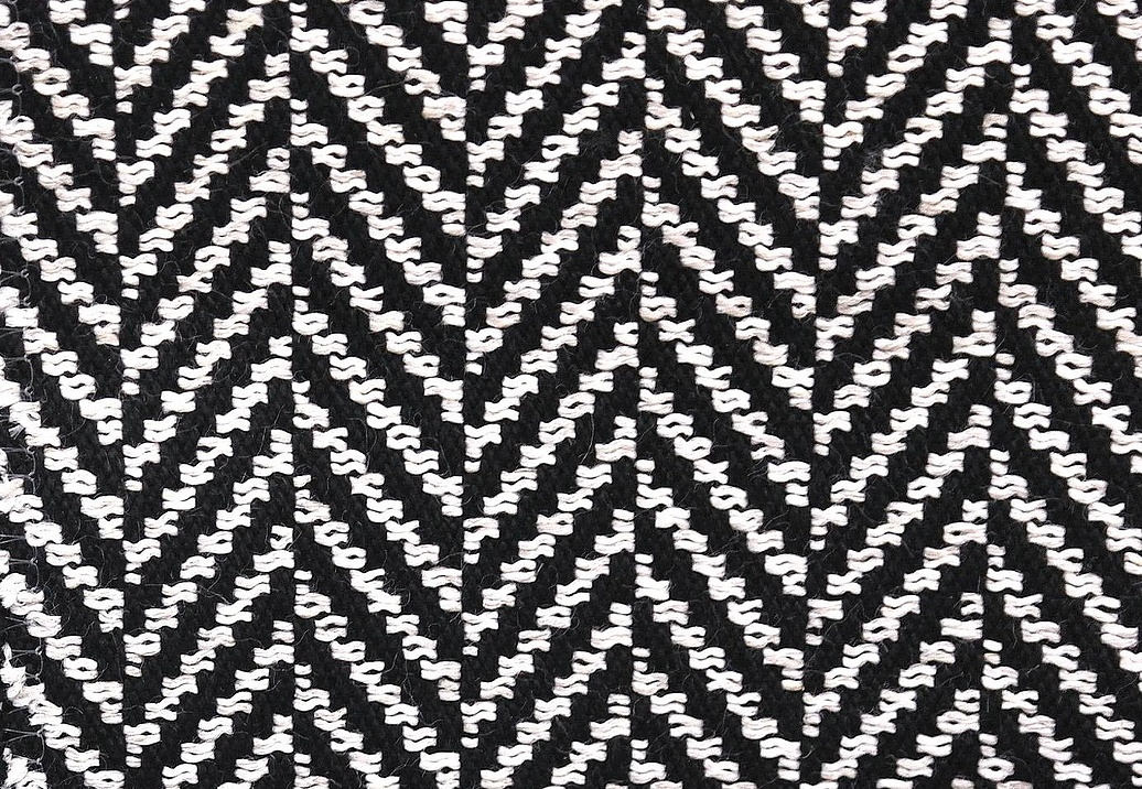 Ткань Clarke & Clarke Black + White F0899/01