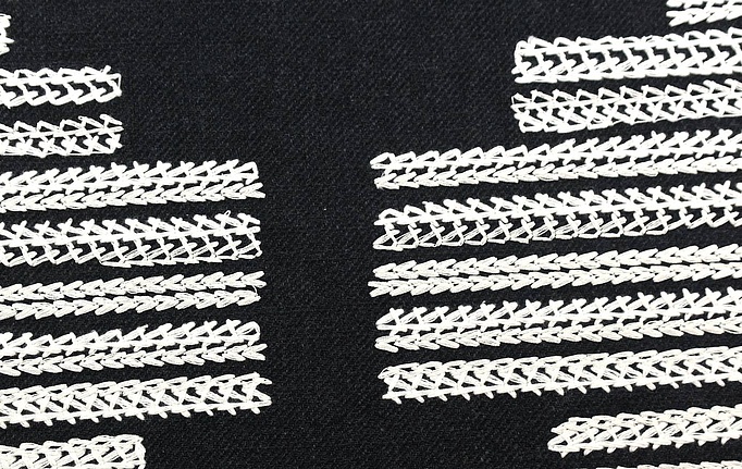 Английская ткань Clarke & Clarke, коллекция Black + White, артикул F0882/01