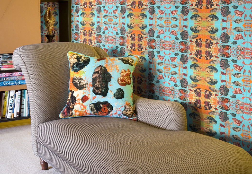 Обои Susi Bellamy Wallpaper Collection Gelo Blu Pebbles