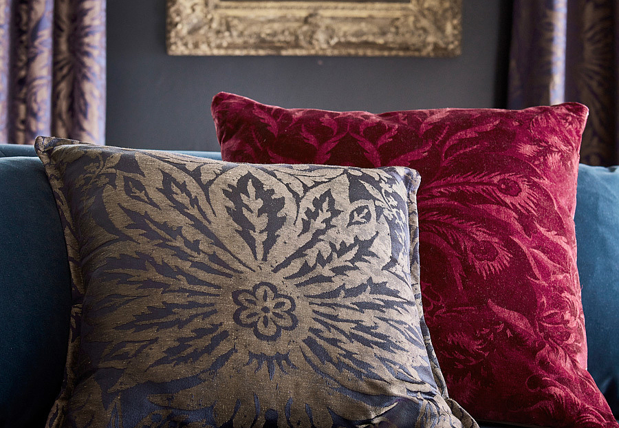 Ткань Zoffany Damask 333100