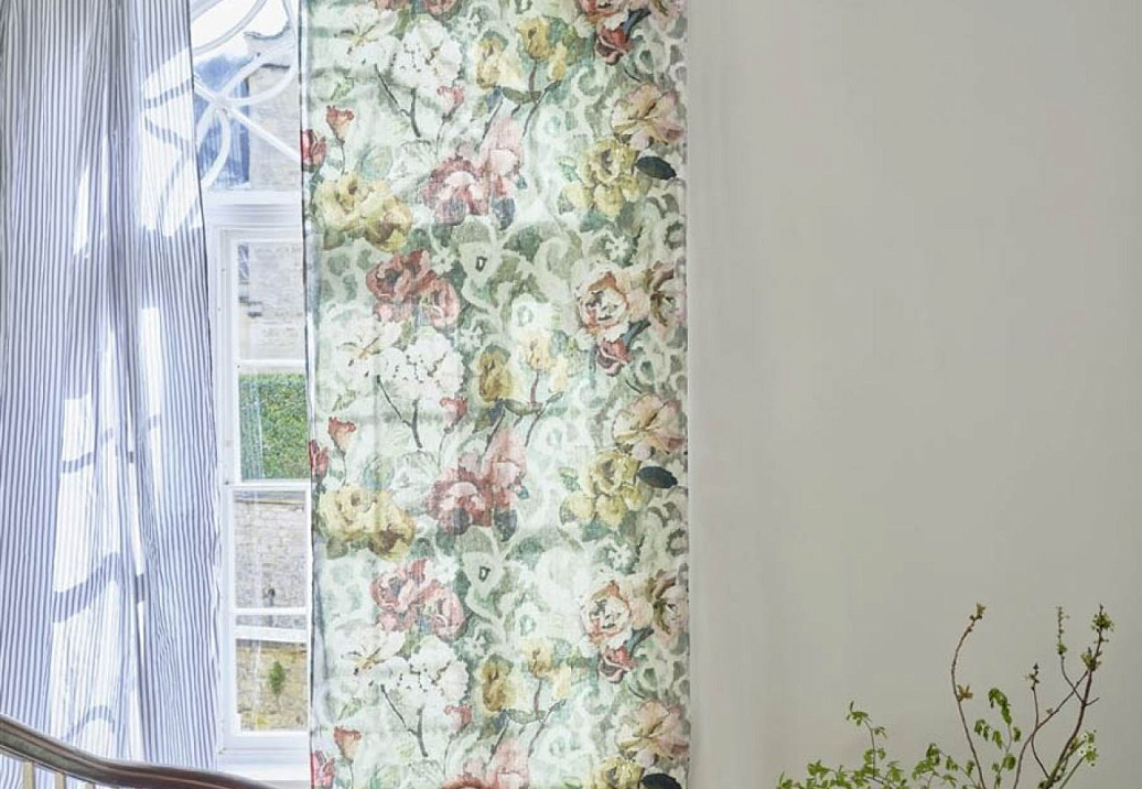 Ткань Designers Guild Tapestry Flower FDG3051/03