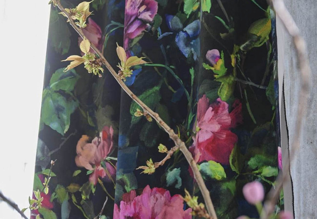 Ткань Designers Guild Tapestry Flower FDG3058/01