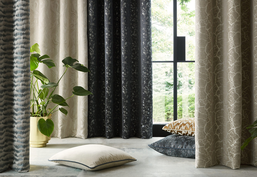 Ткань Ashley Wilde Diffusion Anthracite/Indigo