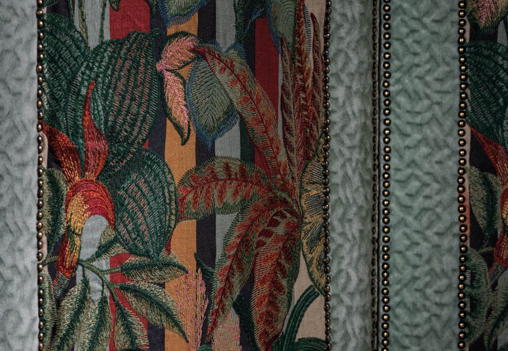 Ткань Osborne & Little Byzance F7898-01