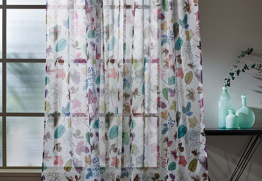 Ткань Osborne & Little Enchanted Gardens F7018/01