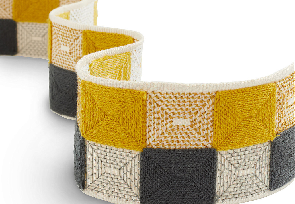 Тесьма James Hare Hatchett Braid 9008/01