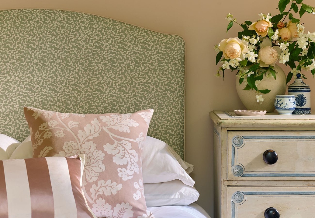 Ткань James Hare Rococo 8343/03