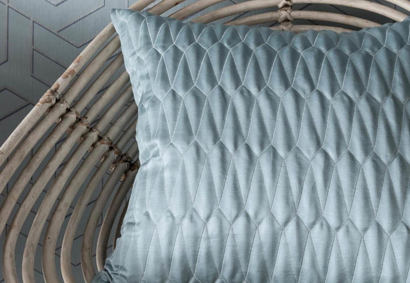Ткань Osborne & Little Intermezzo Silks F7303-01
