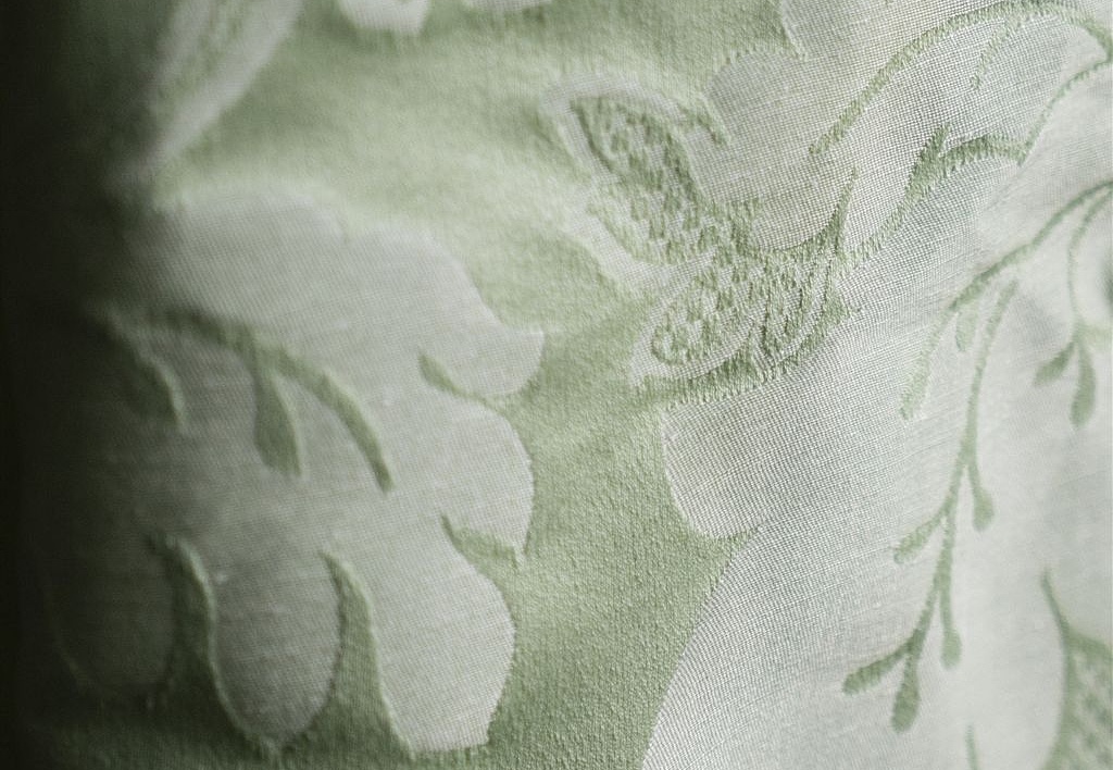 Ткань Designers Guild Tulleries Damask FDG2452/01