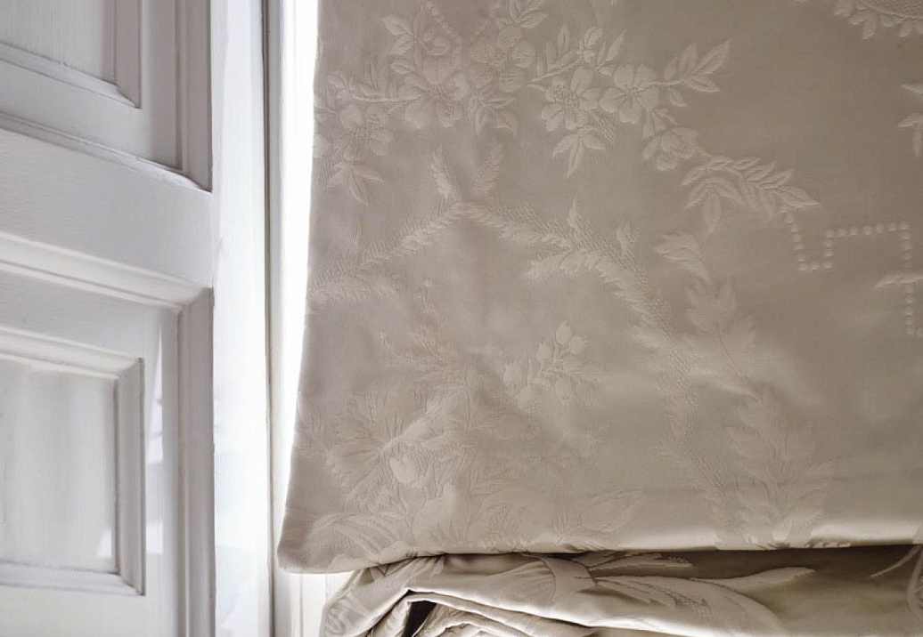 Ткань Zoffany Suffolk Damasks & Stripes 333385