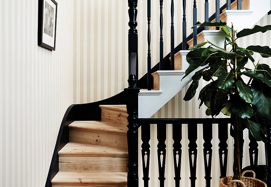 Обои Cole & Son Marquee Stripes 110/3015