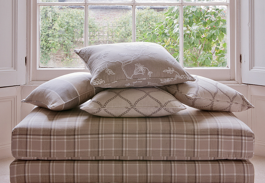 Ткань Clarke & Clarke Ribble Valley F0596/04